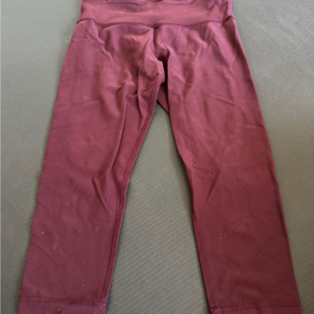 Lululemon wunder under Maroon Leggings size 8
